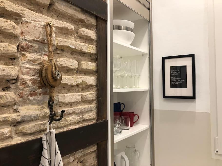 Appartamento Loft Con Estilo Y Terraza En Centro Historico Valenza Esterno foto