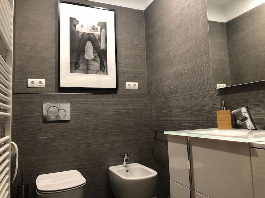 Appartamento Loft Con Estilo Y Terraza En Centro Historico Valenza Esterno foto
