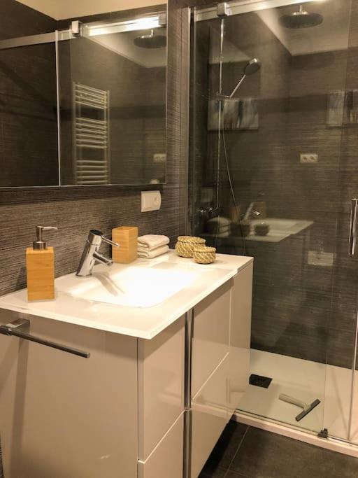 Appartamento Loft Con Estilo Y Terraza En Centro Historico Valenza Esterno foto